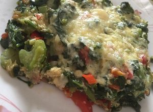 Una foto de Tortilla de verdes variados
