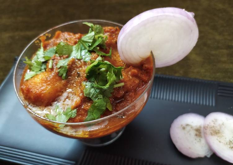 How to Make Delicious Spicy Dum Aloo