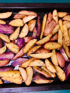 Una foto de Papitas nativas horneadas con tomillo