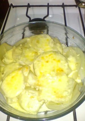 Una foto de Hinojo con queso y ajo al horno