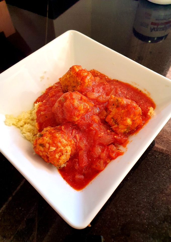 Una foto de Albóndigas en salsa de tomate picante