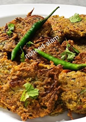 A picture of Hing Wali Moong Dal Phulki.