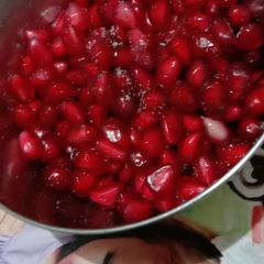 A picture of Salted pomegranate seeds.