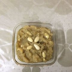 A picture of Suji or rava halwa.