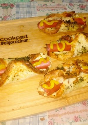 Una foto de Aperitivo de pan tostado con pancho