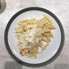 A picture of Pink oyster mushroom pasta.