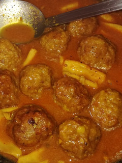 Una foto de Albóndigas con calamarcitos(un clásico)