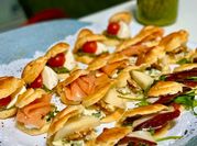 Una foto de jamón de pato