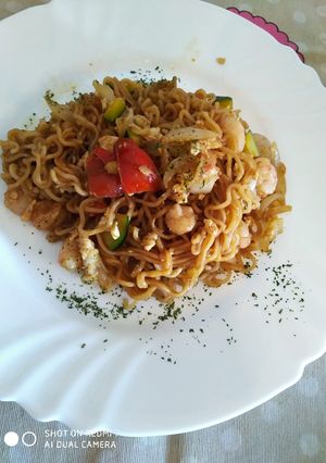 Foto principal de Yakisoba con salsa teriyaki y gambas