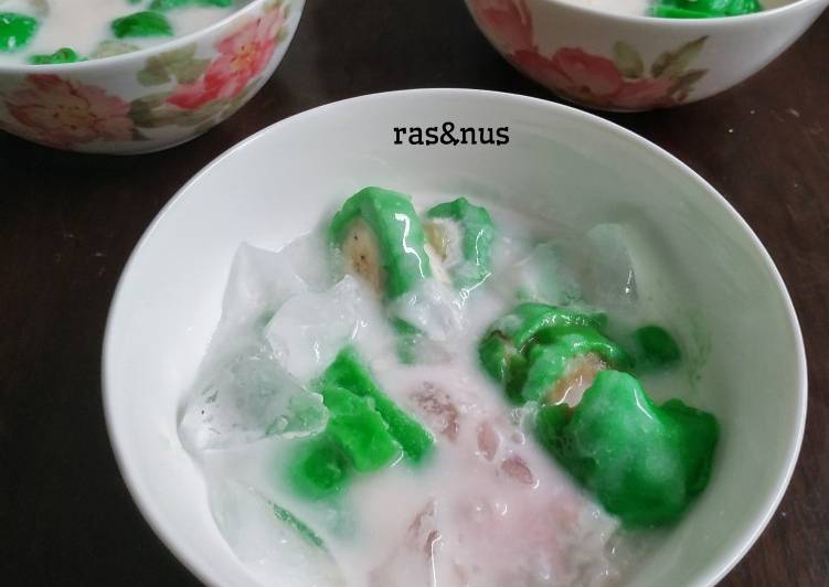 Cara Gampang Menyiapkan Es Pisang Ijo yang Menggugah Selera