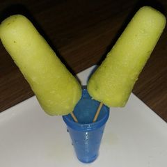 A picture of Raw mango ice candy.