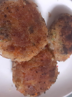 கேரட் கட்லட் (Carrot cutlet Recipe in Tamil) செய்முறை முக்கிய புகைப்படம்