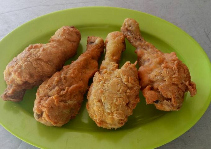 Ayam goreng tepung ala² abang jualan kriuknya tahan lama