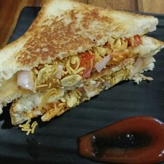 Chips Namkeen Sandwich A picture of Chips Namkeen Sandwich.