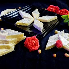 Peanut Katli A picture of Peanut Katli.