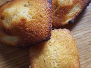 Une photo de gâteau poire