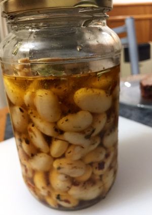 Una foto de Porotos en escabeche