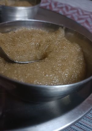 सूजी का हलवा (sooji ka halwa recipe in Hindi) रेसिपी मुख्य फोटो