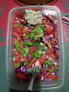 Una foto de Ensaladita fresca primaveral vegan 😎😍