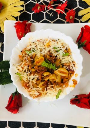 A picture of Orzo pasta.