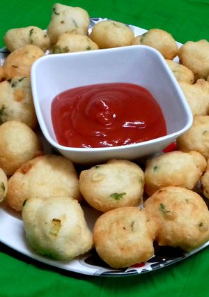 उड़द दाल वडा रेसिपी मुख्य फोटो