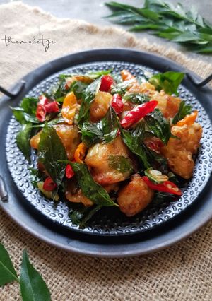 Foto resep Ayam Popcorn Pedas Daun Kari