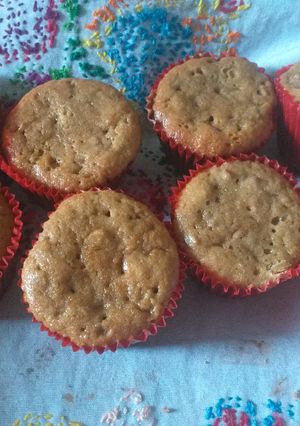 Una foto de Muffins de plátano y nuez