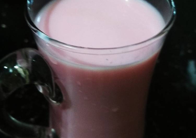 Step-by-Step Guide to Prepare Award-winning Roohafza Milkshake