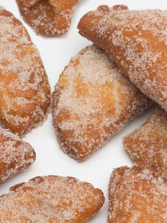 Una foto de Empanadillas fritas rellenas de flan