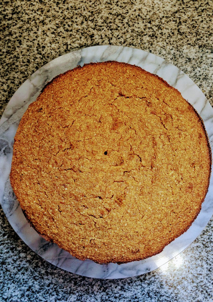 Una foto de Torta FIT de calabaza, naranja y polenta (sin harina)