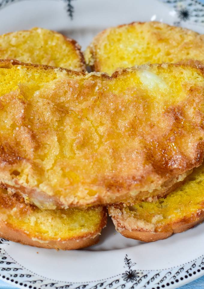 Гренки с сахаром в духовке