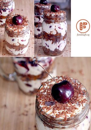 A picture of Black Forest In a Jar.