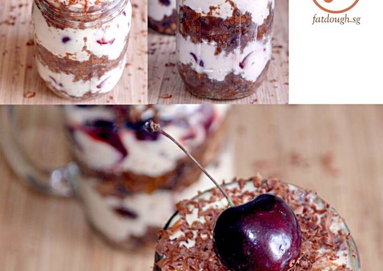 Black Forest In a Jar
