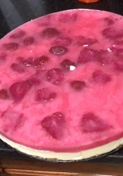 Una foto de Cheesecake de frutillas sin horno y sin gelatina