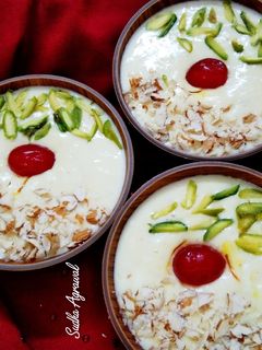 जाफ़रानी पनीर फिरनी (Zafrani Paneer phirni recipe in Hindi) रेसिपी मुख्य फोटो