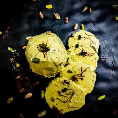 A picture of Kesar Pista Kulfi.