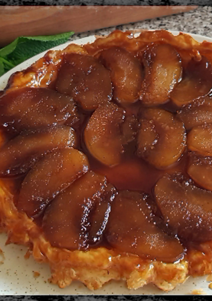 Una foto de Tarta Tatin de Manzana con hojaldre