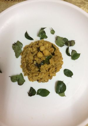 A picture of White Vatana poha (satvik).