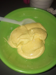 A picture of Mango ice cream 😋.