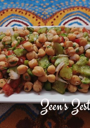 A picture of Mediterranean Chickpea Salad.