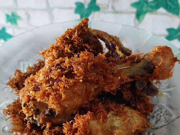 Langkah Mudah untuk Membuat Ayam goreng serundeng kelapa, Enak