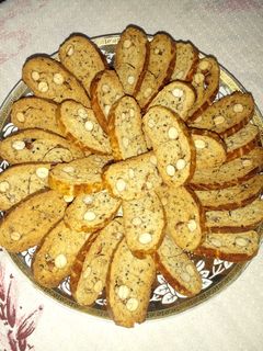 صورة لوصفة الفقاس باللوز والجنجلان 😋