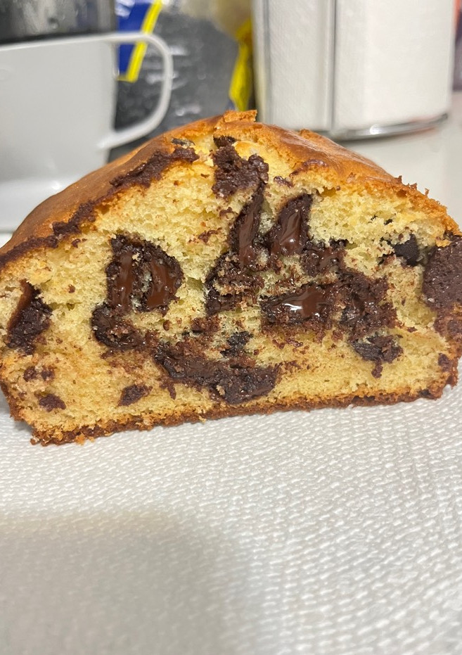 Una foto de Torta con gotas de chocolate