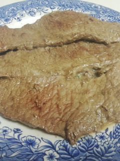 Una foto de Filetes de tapa de ternera a la plancha jugosos (truco)🥩