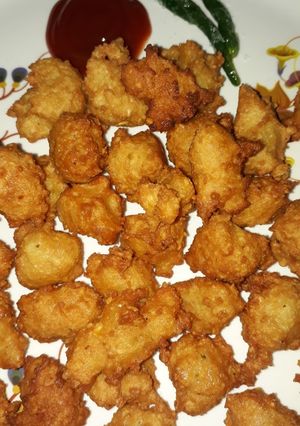 A picture of Moth ki dal ka vada.
