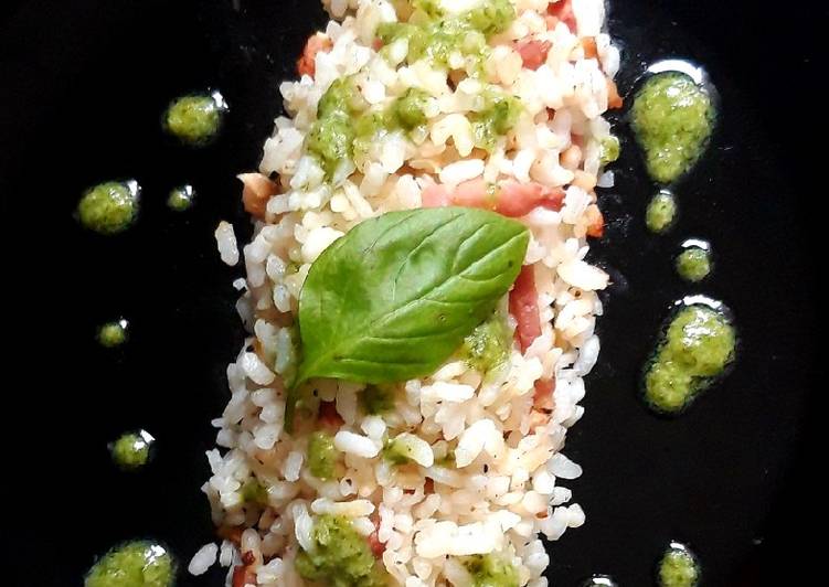Arroz trufado con salsa pesto