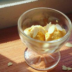 A picture of Mango ice cream.
