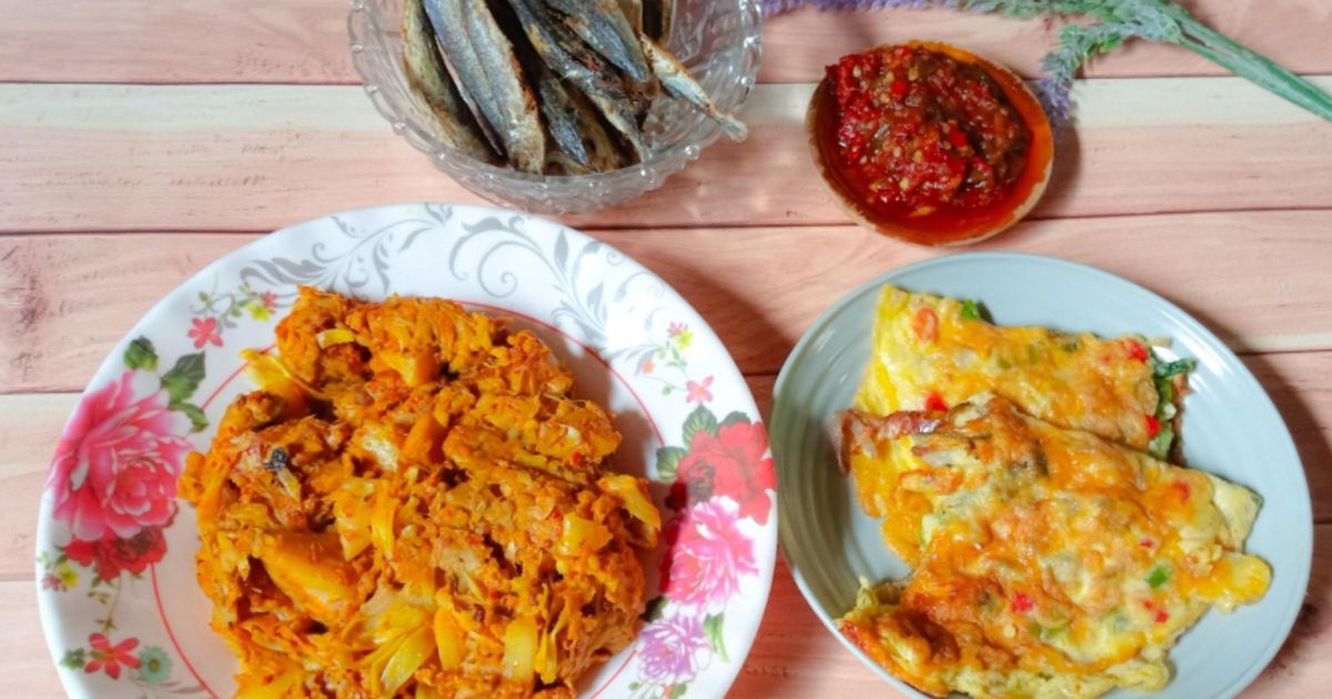 Set Menu (Gulai Nangka Kering, Telur Dadar, Ikan Asin Goreng, Sambal Terasi)