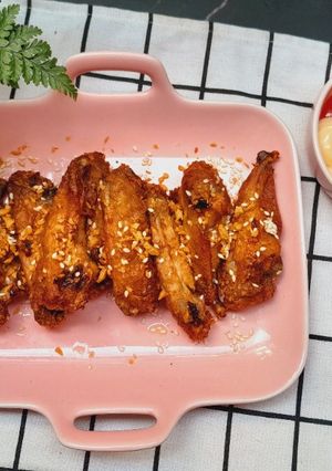 Hình của món Cánh gà nướng vừng.