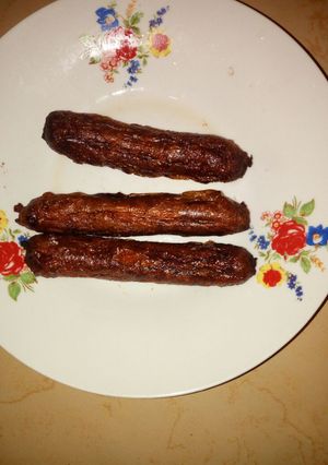 A picture of Fried sausages.